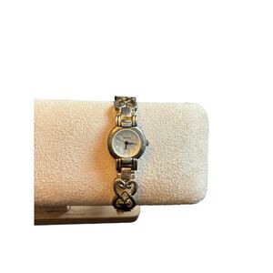 Vintage Geneva Women's Gold Watch With Intricate Band - Stainless Steel Back Lea